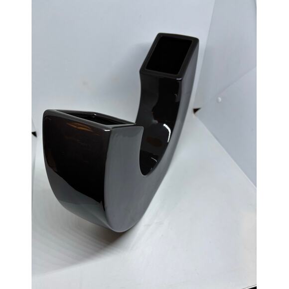 modern black ceramic U-shaped vase - Picture 10 of 10